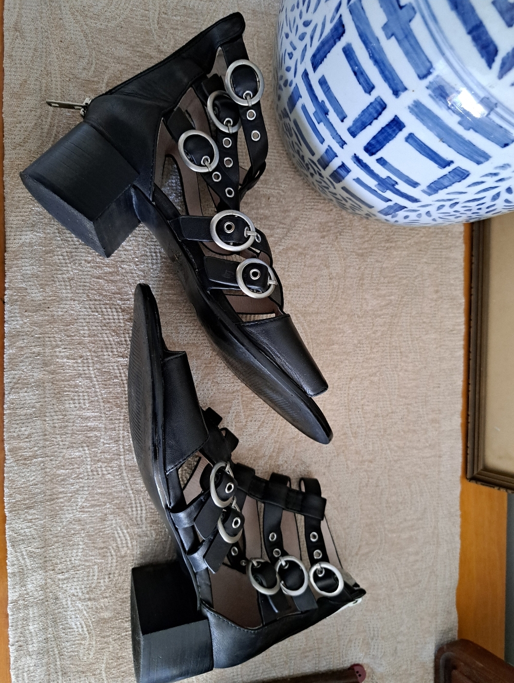 SHELLYS London Gladiator Style Black Sandals Size 38 - Picture 7 of 7